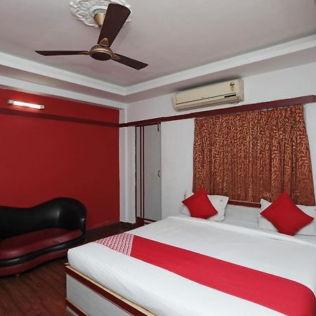 Oyo 26143 Hotel Abedin Calcutta Eksteriør billede