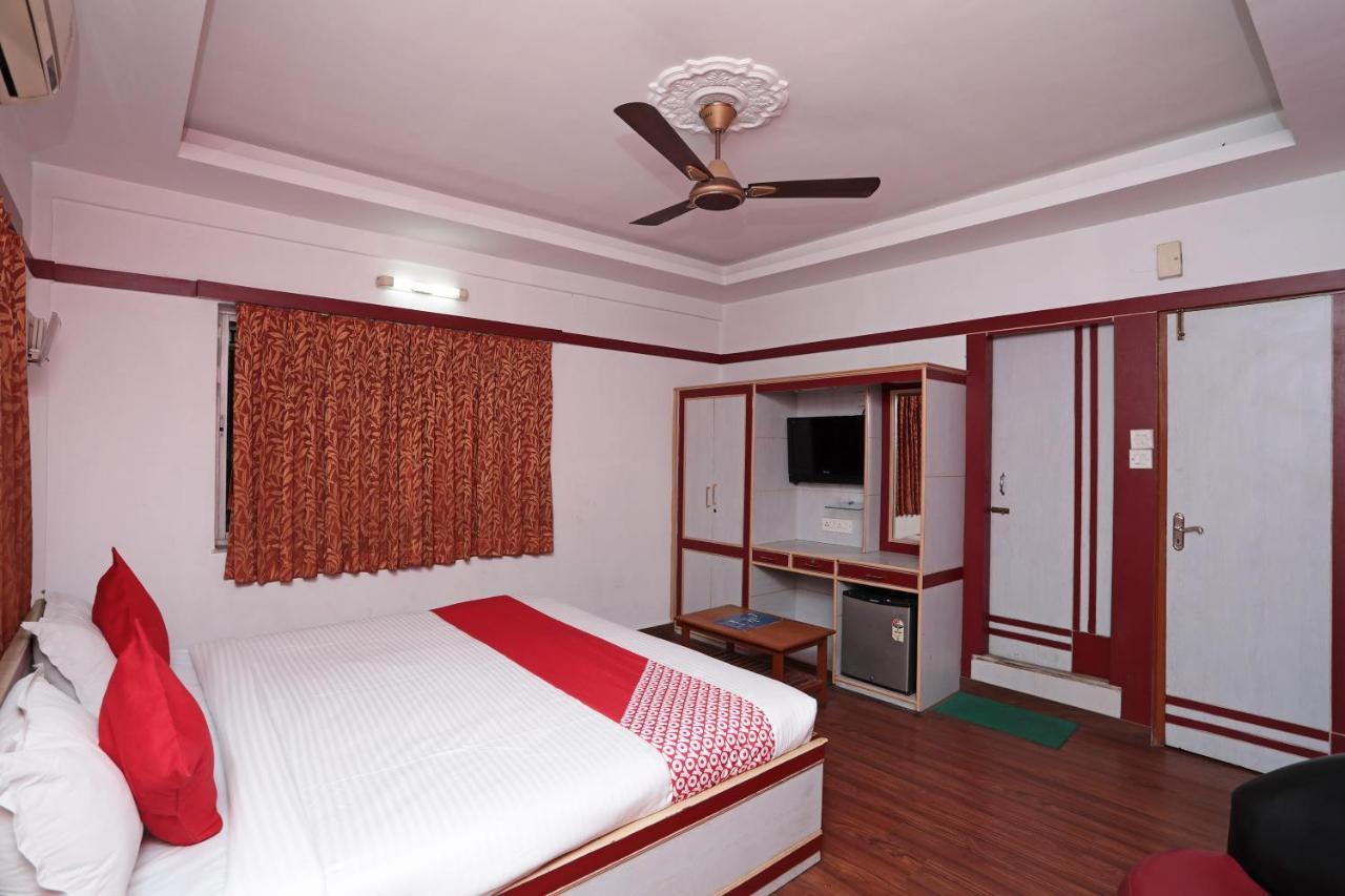 Oyo 26143 Hotel Abedin Calcutta Eksteriør billede