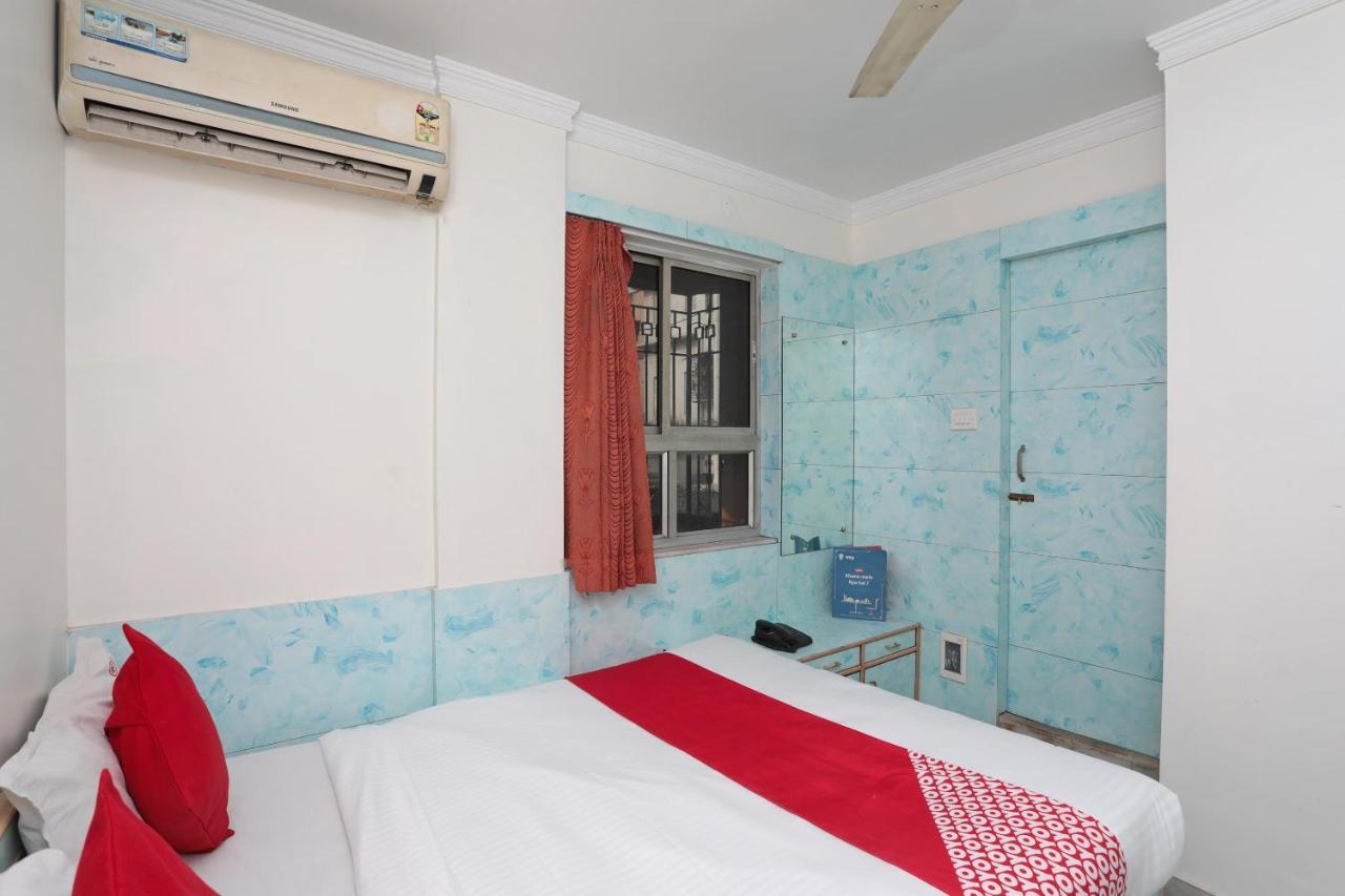 Oyo 26143 Hotel Abedin Calcutta Eksteriør billede