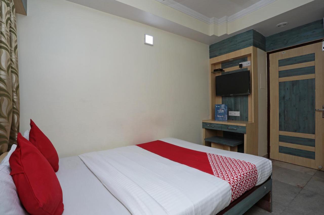 Oyo 26143 Hotel Abedin Calcutta Eksteriør billede