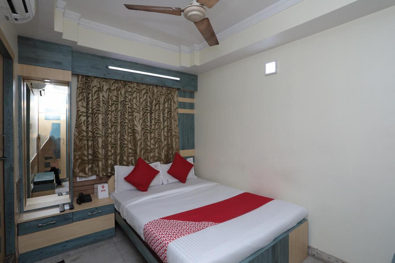 Oyo 26143 Hotel Abedin Calcutta Eksteriør billede