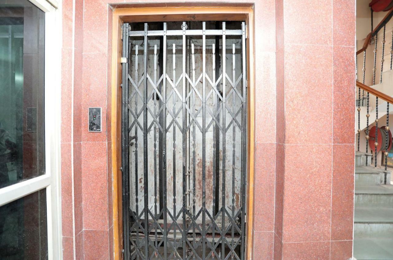 Oyo 26143 Hotel Abedin Calcutta Eksteriør billede