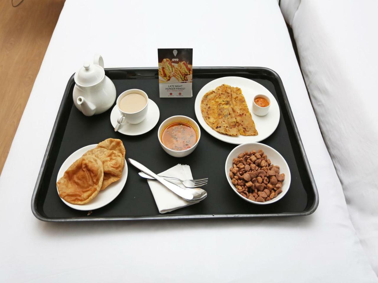 Oyo 26143 Hotel Abedin Calcutta Eksteriør billede