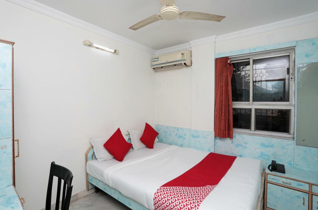 Oyo 26143 Hotel Abedin Calcutta Eksteriør billede
